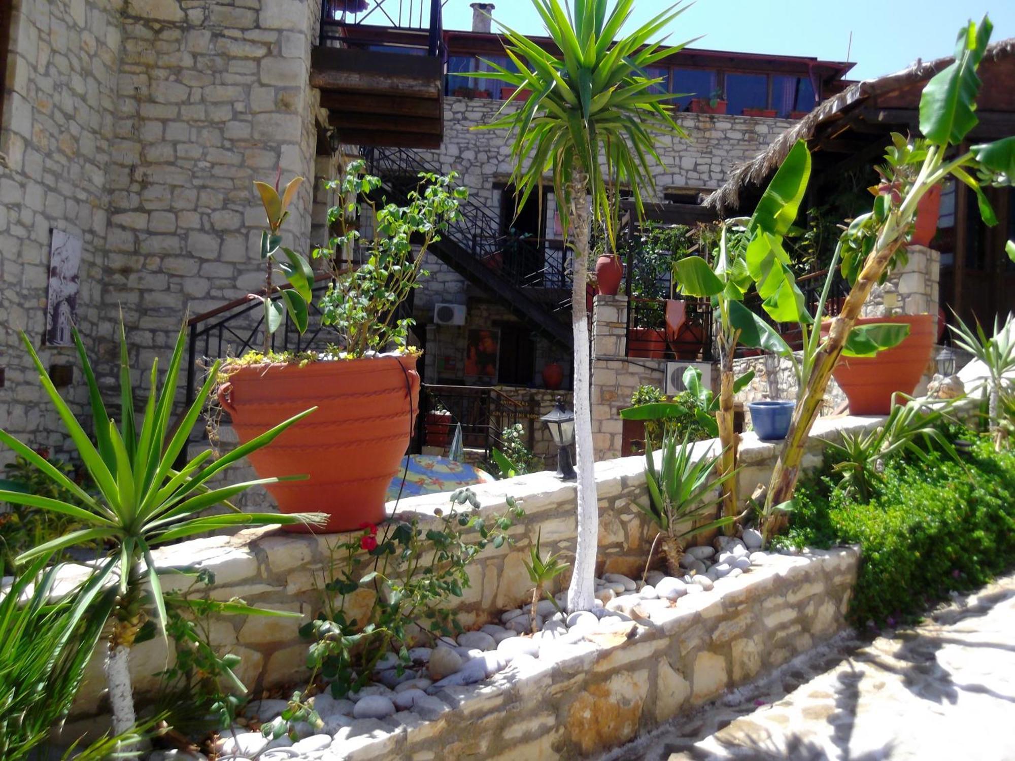 Stone Village Hotel Apartments Bali  Dış mekan fotoğraf